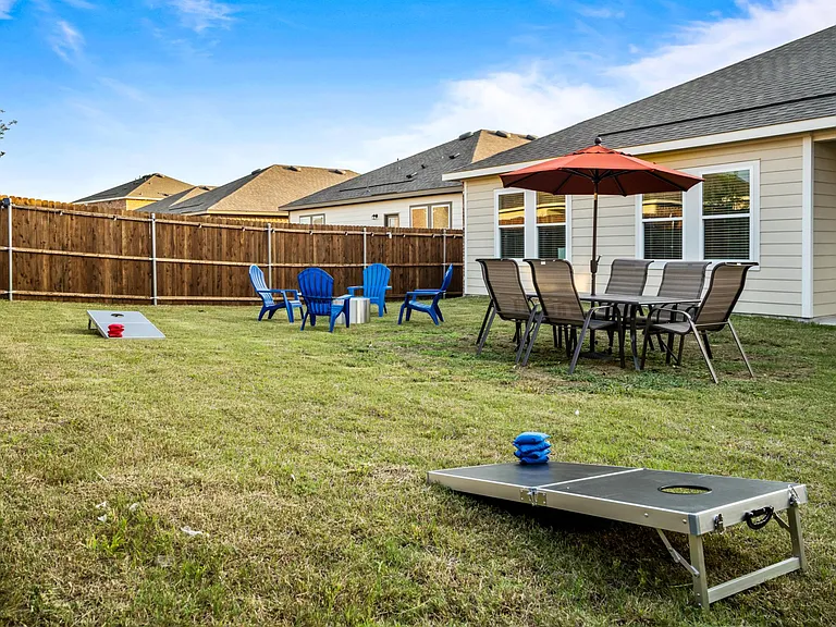 766 Camden Dr — Photo 50