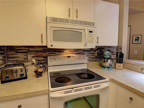 4th image of 1089 Winding Pines Cir Unit 203