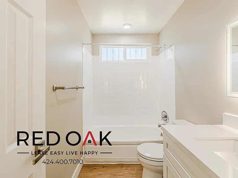 921 W 82nd St #21 — Photo 16