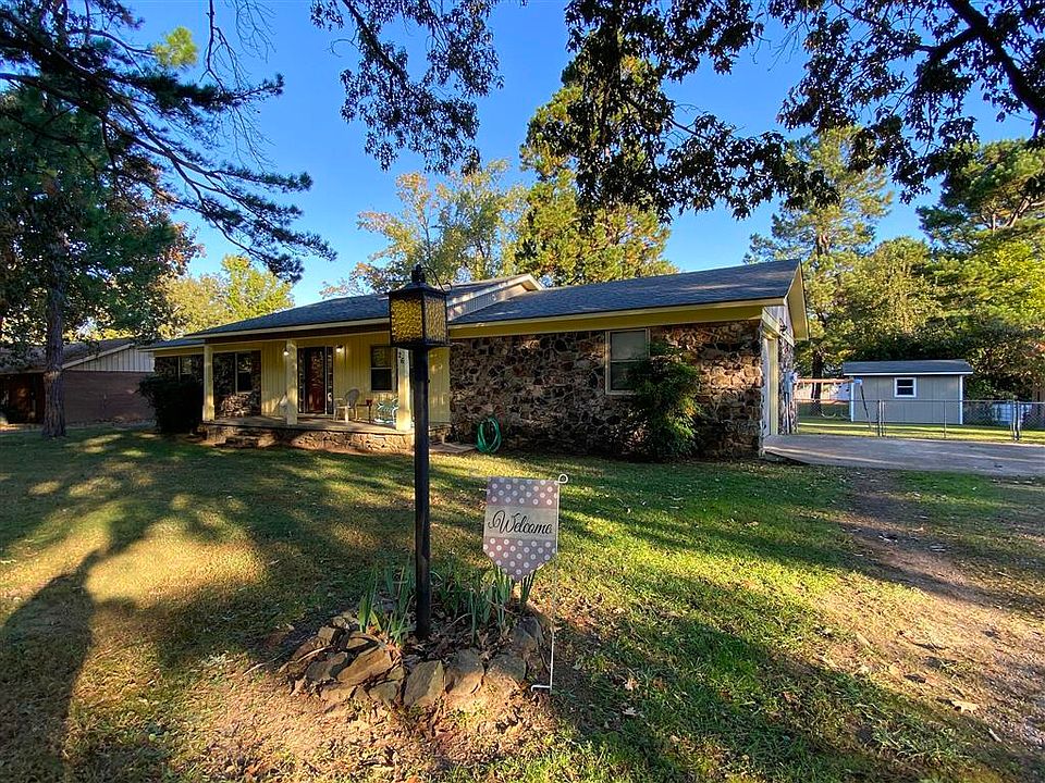 1st image of 26 Mimosa Dr