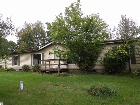 326 W Deerfield Rd, Mount Pleasant, MI 48858