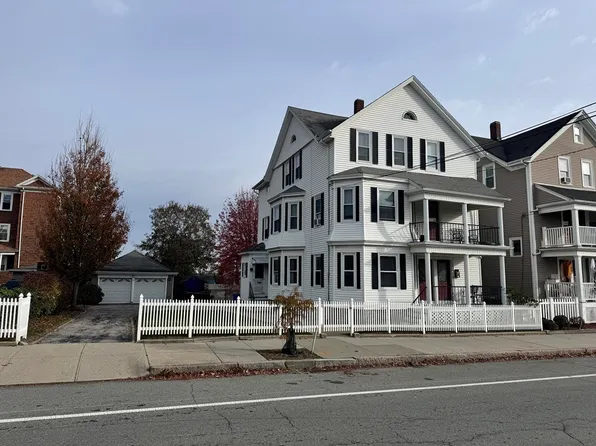 132-136 Brayton Ave, Fall River, MA 02721