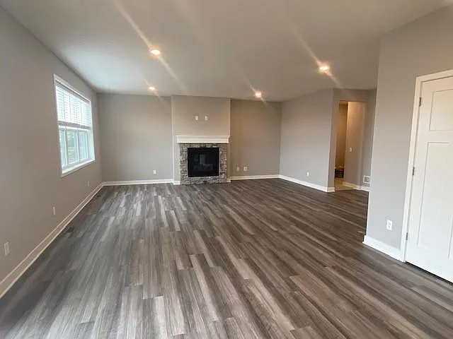 18386 Greenstone Way — Photo 4