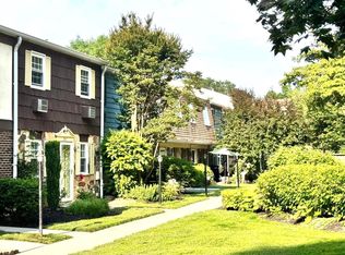 207 Walnut Hill Rd APT B17, West Chester, PA 19382