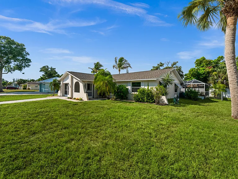 4221 Triton Rd — Photo 1