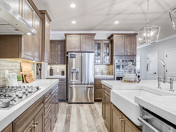 Kitchen with farmhouse sink