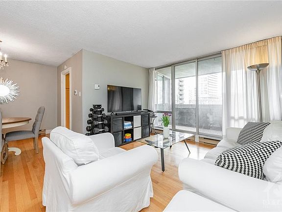 5th image of 530 Laurier Ave W #707