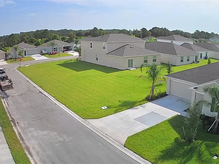 11605 Savanna Lake Blvd — Photo 18