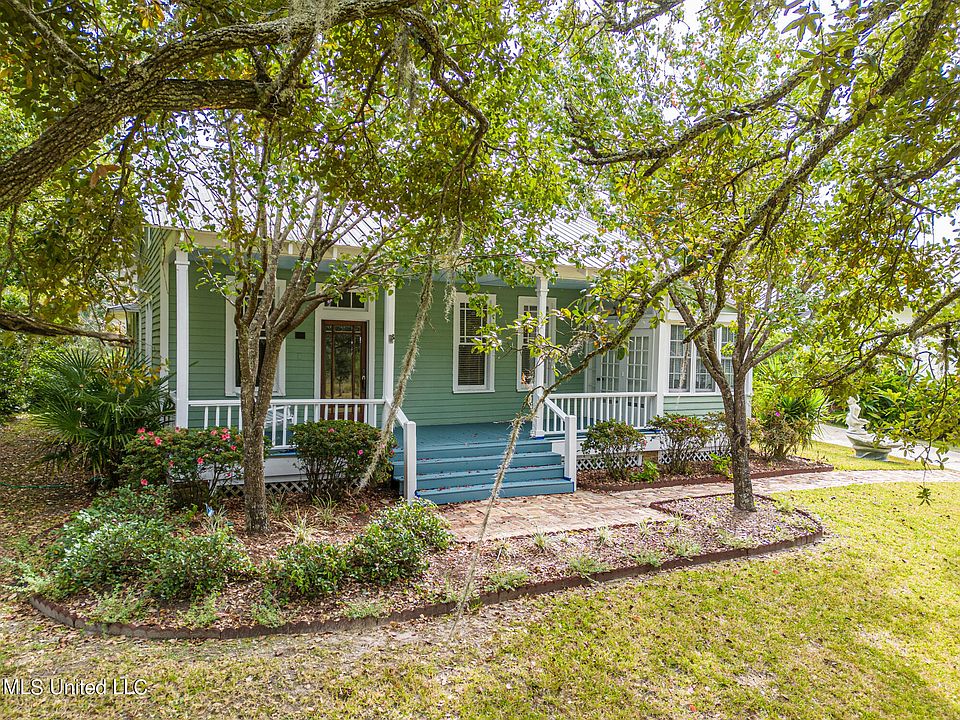 316 Jackson Ave, Ocean Springs, MS 39564 | MLS #4032472 | Zillow