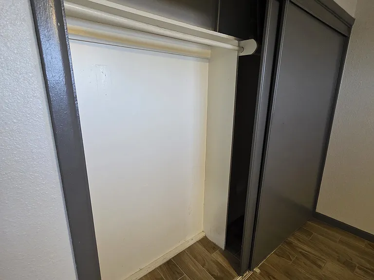 455 E Junction St #4 — Photo 22
