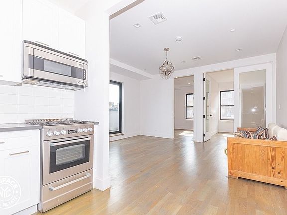 2nd image of 1582 Prospect Pl #3W