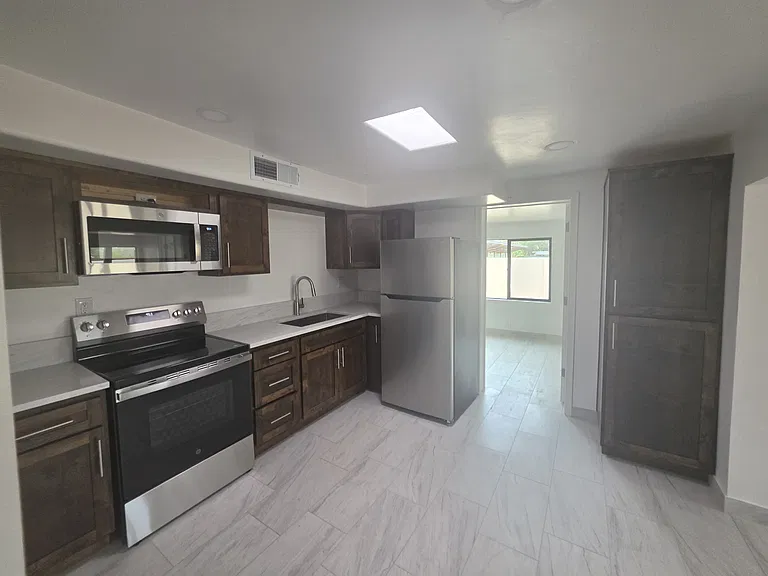 3901 E Montecito St — Photo 1