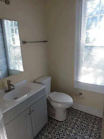 319 S Lee St — Photo 8