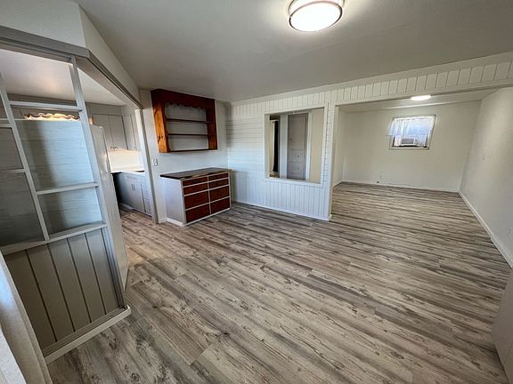 3rd image of 130 11th St NE #4
