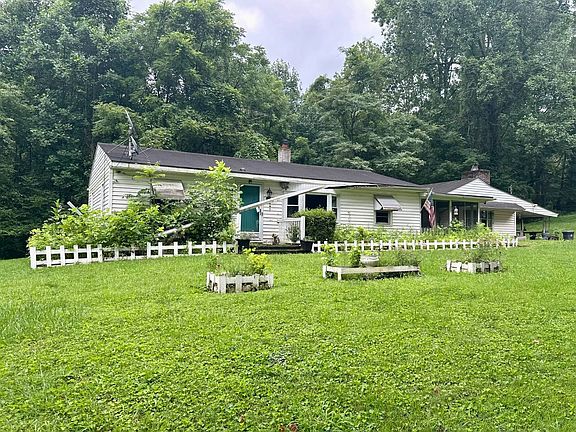 3rd image of 384 Lakewood Dr