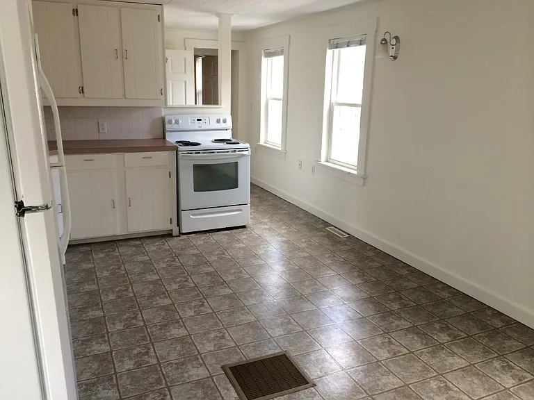 235 Union St #1 — Photo 4