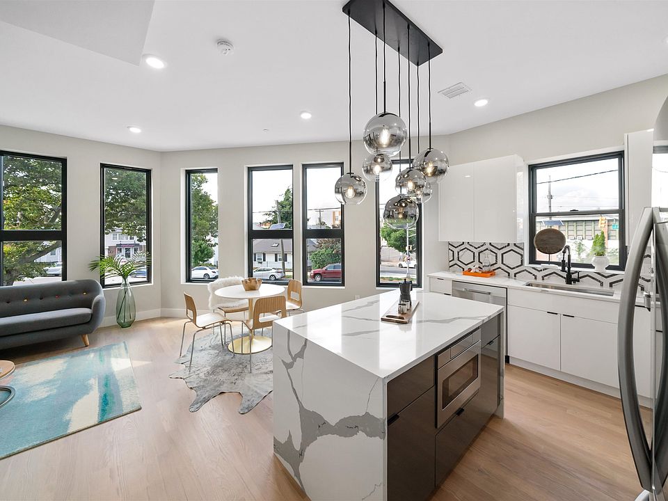 1st image of 3568 Kennedy Blvd #3