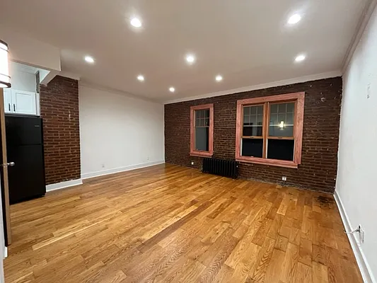 Rented by Expert Realty | media 8