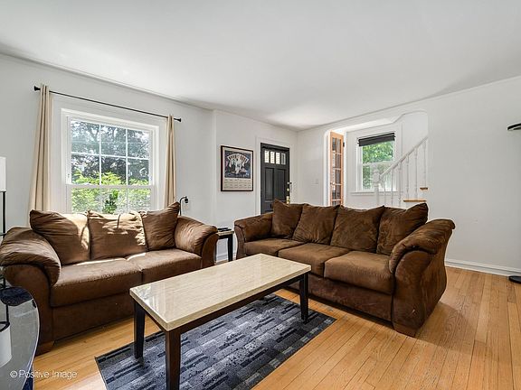 5th image of 6232 W Byron St