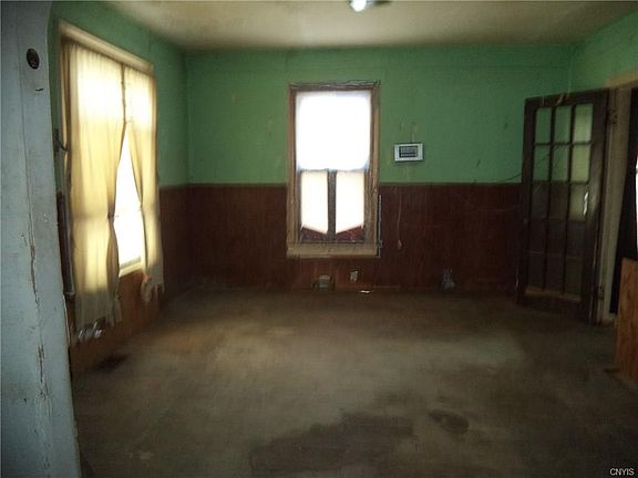 2nd image of 161 Lincoln Ave