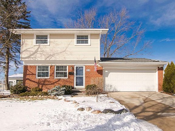 3rd image of 181 Wallace Dr