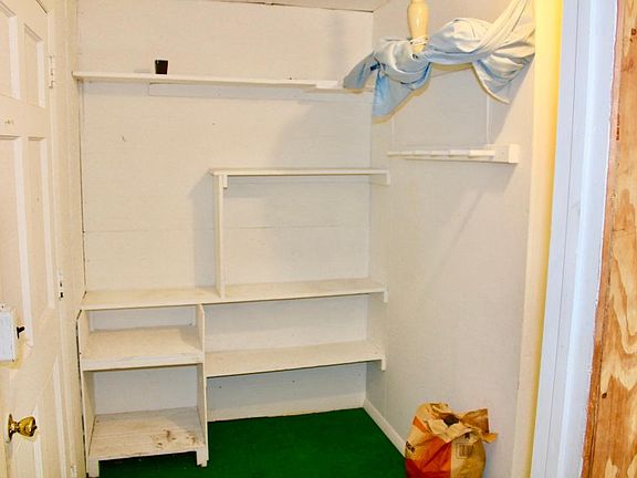 Mud room