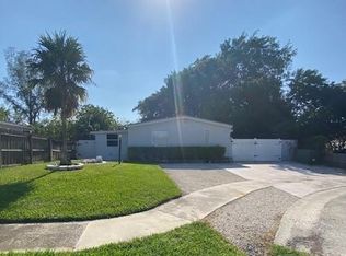 10666 S 228th Ln, Boca Raton, FL 33428