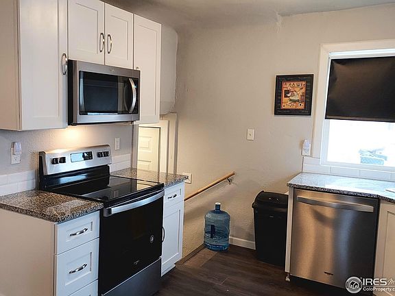 3rd image of 330 W Railroad Ave