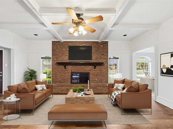 200 Sunny Crest Dr, Murphy, TX 75094