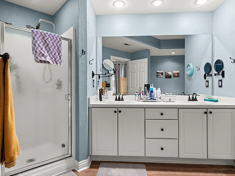 106 Oxford Dr #8 — Photo 19
