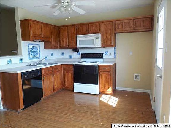 3rd image of 1701 Sarah Ann Dr