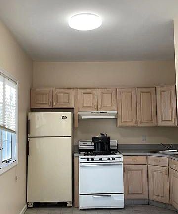 3rd image of 168 Finlay St #1L