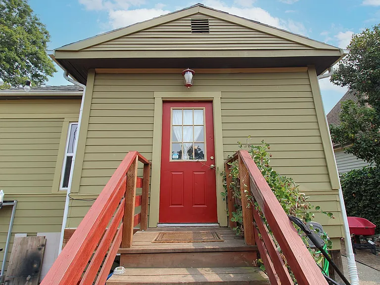1415 NE 74th Ave — Photo 22
