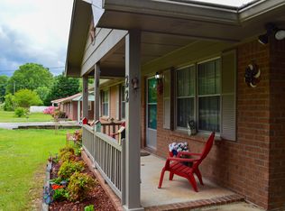 22 Chickasaw Trl, Cartersville, GA 30120