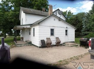 48106 242nd St, Dell Rapids, SD 57022