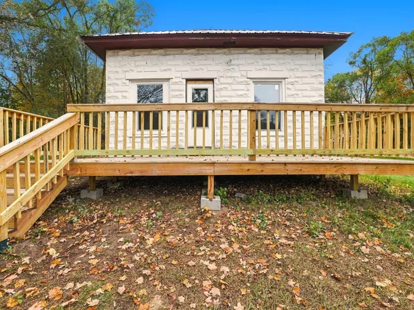 105 Washington St, Stanwood, MI 49346