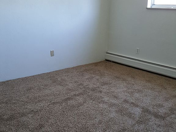 5th image of 208 Elm St APT 16