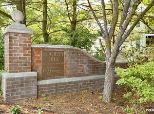 861 Juniper Way, Mahwah, NJ 07430
