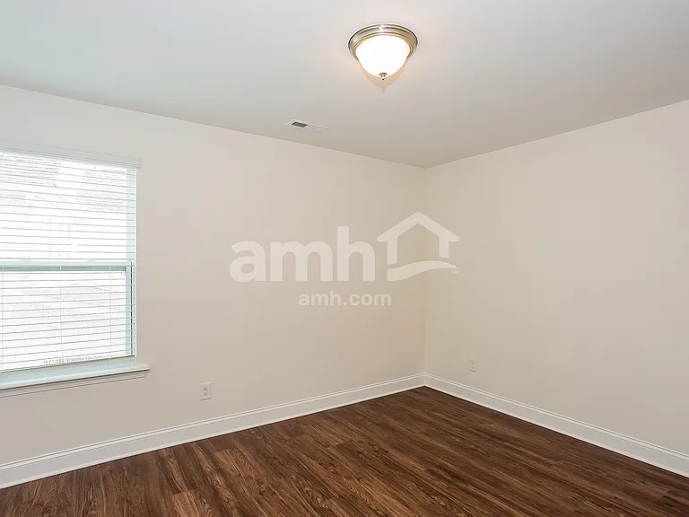 144 Twin River Dr — Photo 20