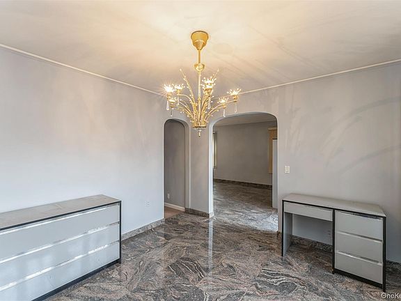 4th image of 1119 Theodora Street