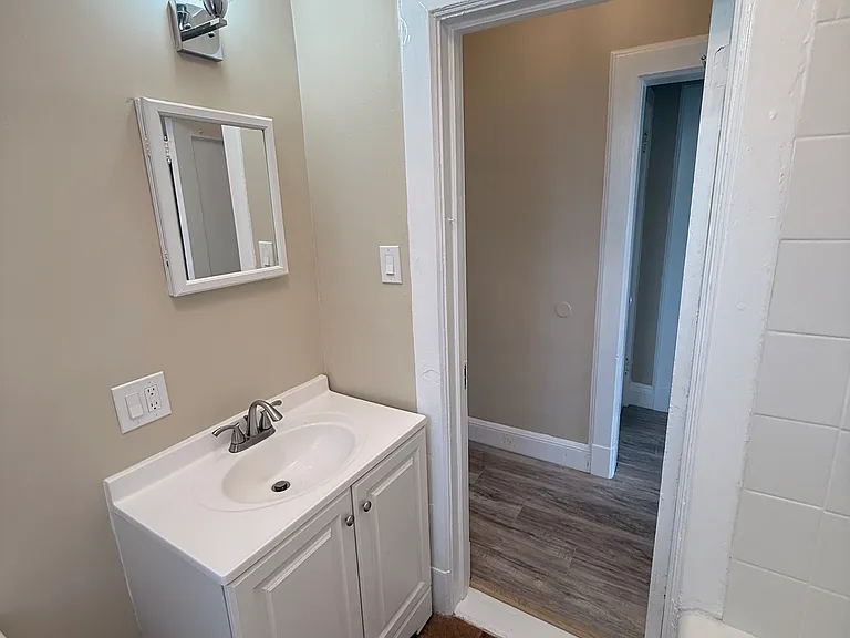 48 Grand Ave #2R — Photo 19