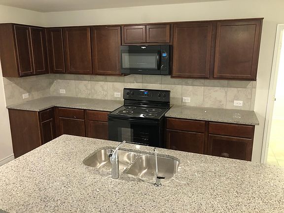 4th image of 2612 Walker Way