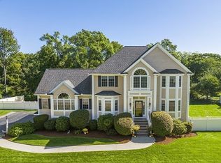 30 Minuteman Way, Tewksbury, MA 01876