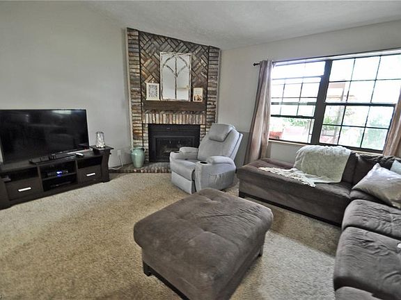 4th image of 14132 E Bend Dr