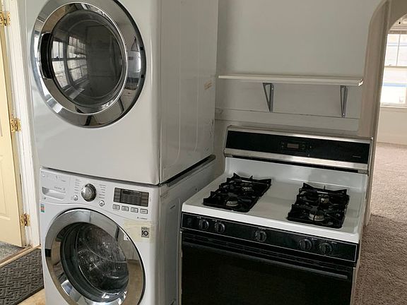 3rd image of 110 N 22nd St #2
