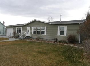 815 4th St W, Roundup, MT 59072
