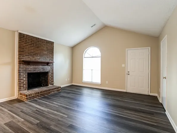 5540 Stone Bluff Ct, Charlotte, NC 28214