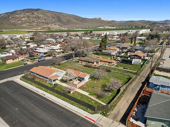 3rd image of 302 E I St