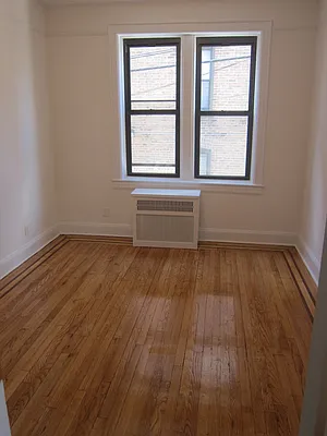 Rented by Realty 2000 Corp | media 6