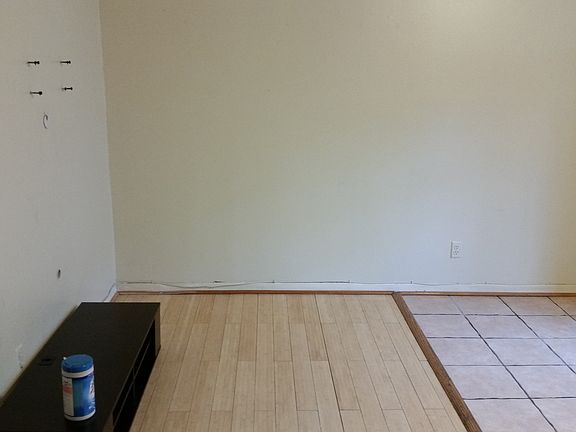 2nd image of 3214 35th Ave #1